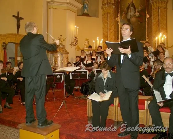 rotunda 2002 10 06